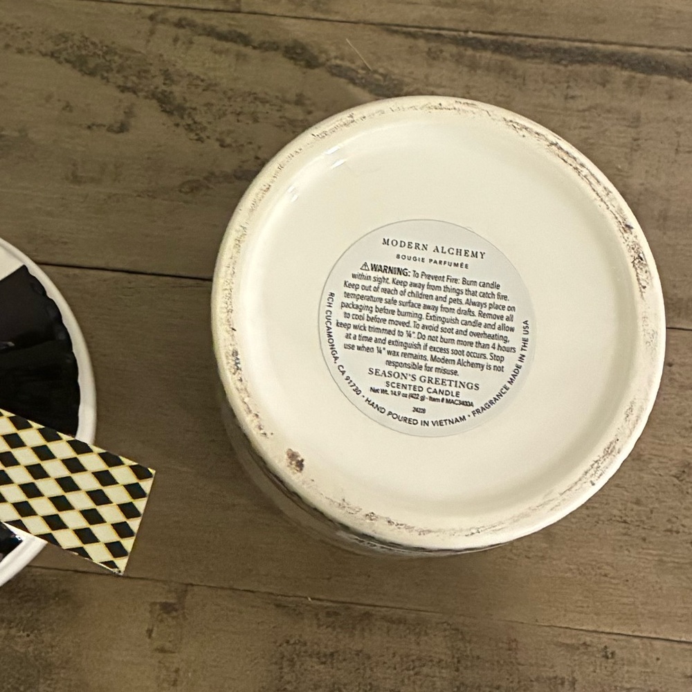 Modern Alchemy Candle. - Picture 4 of 6